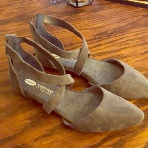 Gray, suede-like cross strap flat with memory foam